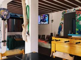 Raizes Surf and Bar Hostel: Búzios şehrinde bir hostel