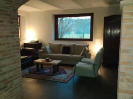 Miravigne House - Casa di Campagna con Cucina, bed and breakfast en Castagnole Lanze
