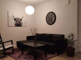 Ferienwohnung in Hohen Neuendorf bei Berlin, Zentral gelegen, lacný hotel v destinácii Hohen Neuendorf