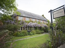 The Conigre, hotel with hot tubs in Melksham