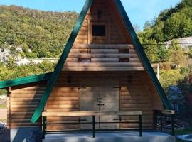 Nice&cosy cabin, koliba u gradu Cetinje