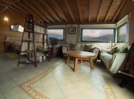 Apartamento Rural El Herrero vistas espectaculares a Gredos, alojamiento con cocina en Cabezas Bajas