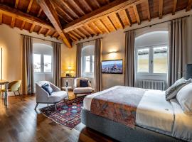 Dimora Collection - Le Torri - Boutique Luxury Suites - Adults Only, serviced apartment in Florence