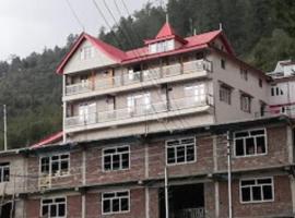 Himalayan Resort kharapather,Himachal Pradesh, hotell med parkeringsplass i Darkoti