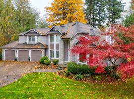 Group Getaway - Sprawling Snohomish Home!, hotel v destinaci Snohomish