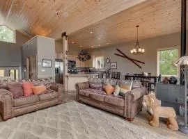 Treetop at Tahoe Donner - Pet Friendly 4BR w Gym and Pool Access