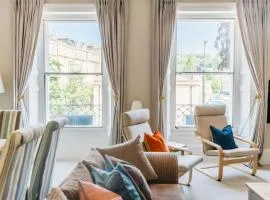 Luxury, Central, Sun-Filled 3 Bed Haven in Bath