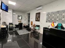 Hostal Milan, bed and breakfast v destinaci Alicante