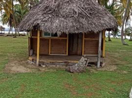 Cabaña privada en las islas de Guna Yala Isla icodub, mökki kohteessa Achoertupo