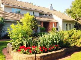 McDougall Lane Bed & Breakfast, hotel near World's Largest Dinosaur, Drumheller