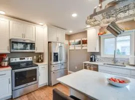 Eclectic Iowa City Cottage with Fire Pit!