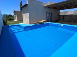 Casa Con Pileta Privada, hotel v destinaci General Alvear