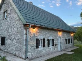 Stara kuća Smrijačno: Plužine şehrinde bir otel