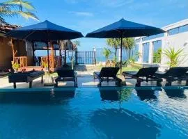 White Sand Villa - Beach front
