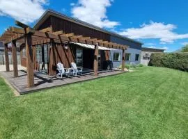 Mountain View Hideaway
