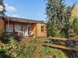 Beautiful Home In Zeulenroda-triebes With Sauna, sumarhús í Stelzendorf