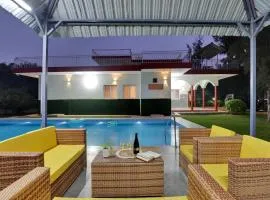 Alaya Stays 4BHK Farmhouse with Pvt Pool & Garden - Manesar