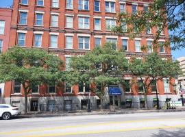 1 Bed loft Condo Dntn Cleveland W 6th n st clair, apartment in Cleveland