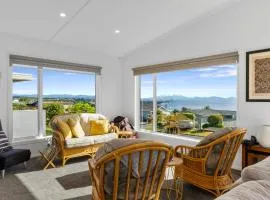 Scenic Lake Views - Taupo Holiday Home