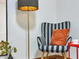 Яскраві сучасні Апартаменти для молодих та активних