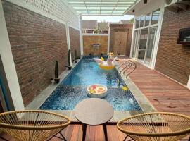 Emka Villa Traditional Minimalist, place to stay in Malang