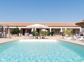 Perpignan très beau gîte 11pers dans oliveraie bio, hotel v destinácii Perpignan