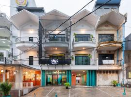 Sans Hotel Suryakencana Bogor, хотел в Богор