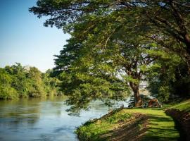 The Legacy River Kwai Resort, hotel di Kanchanaburi