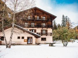 Alpine Forest Hotel, hotell i Champoluc