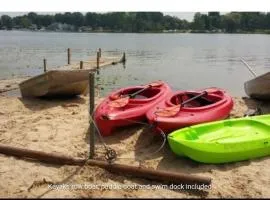 Campau Lake hot tub, boat, kayak