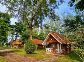 The Golden View Resort สวนผึ้ง, hotel que admite mascotas en Suan Phueng