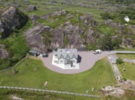 Monterno, Luxury Accommodation Glengarriff, County Cork - Sleeps 8, hotel de lujo en Glengarriff