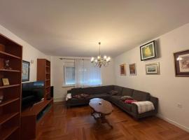 Flat near city center, hotel u Zagrebu