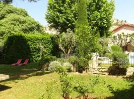 Maison Cavaillon, 5 pièces, 8 personnes - FR-1-708-49