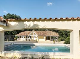Les Goujatoux, hotel din Coursac