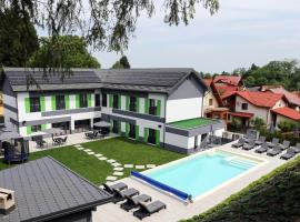 HELIOS Boutique Hotel, affittacamere a Săcele