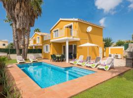 Villa Samuel by Villa Plus, hotell i Sa Caleta