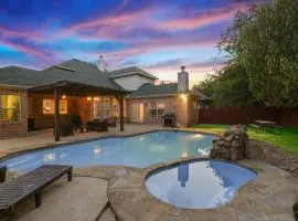 Open Concept House with Grand Patio & Pool