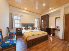 Maywood Hotel