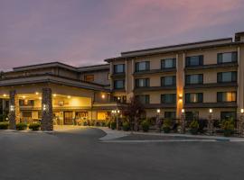 Yosemite Southgate Hotel & Suites, hotel en Oakhurst