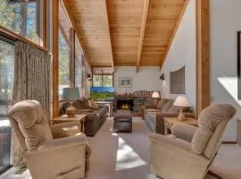 Base Camp- Hot Tub, Large Deck, Wood Fireplace, Short Drive to Ski Resorts!