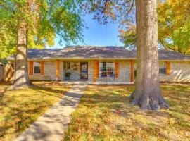 Norman Home with Fenced Yard and Grill 1 Mi to OU!