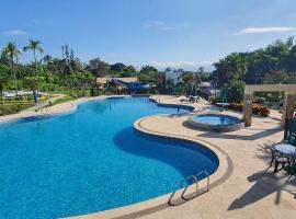 ApartaSol Reserva de la Colina, hotel cerca de Aeropuerto internacional de El Edén - AXM, 