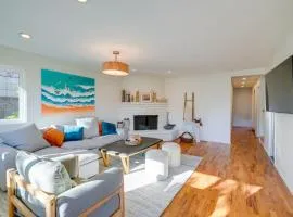 Seaside Home with Hot Tub and Patio Close to Beaches!