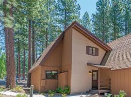 1 Alpine Terrace-renovated condo private hot tub、インクライン・ビレッジのホテル