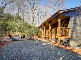 Blowing Rock Escape with Covered Deck and Fire Pit