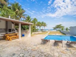Paraíso Pé na Areia em Boracéia - Desfrute da conveniência de ter a praia no seu quintal