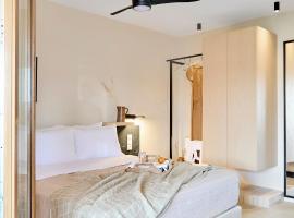 Skiathos Icon- Apartment 3, hotel in Skiathos Town