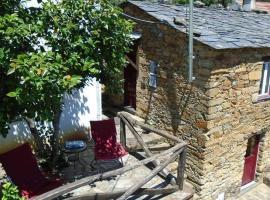 Casa do Galvão -Turismo Rural - Serra da Estrela, holiday home in Aguincho