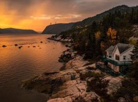 Centre de Vacances 5 Étoiles Family Resort, glamping em Sacré-Coeur-Saguenay